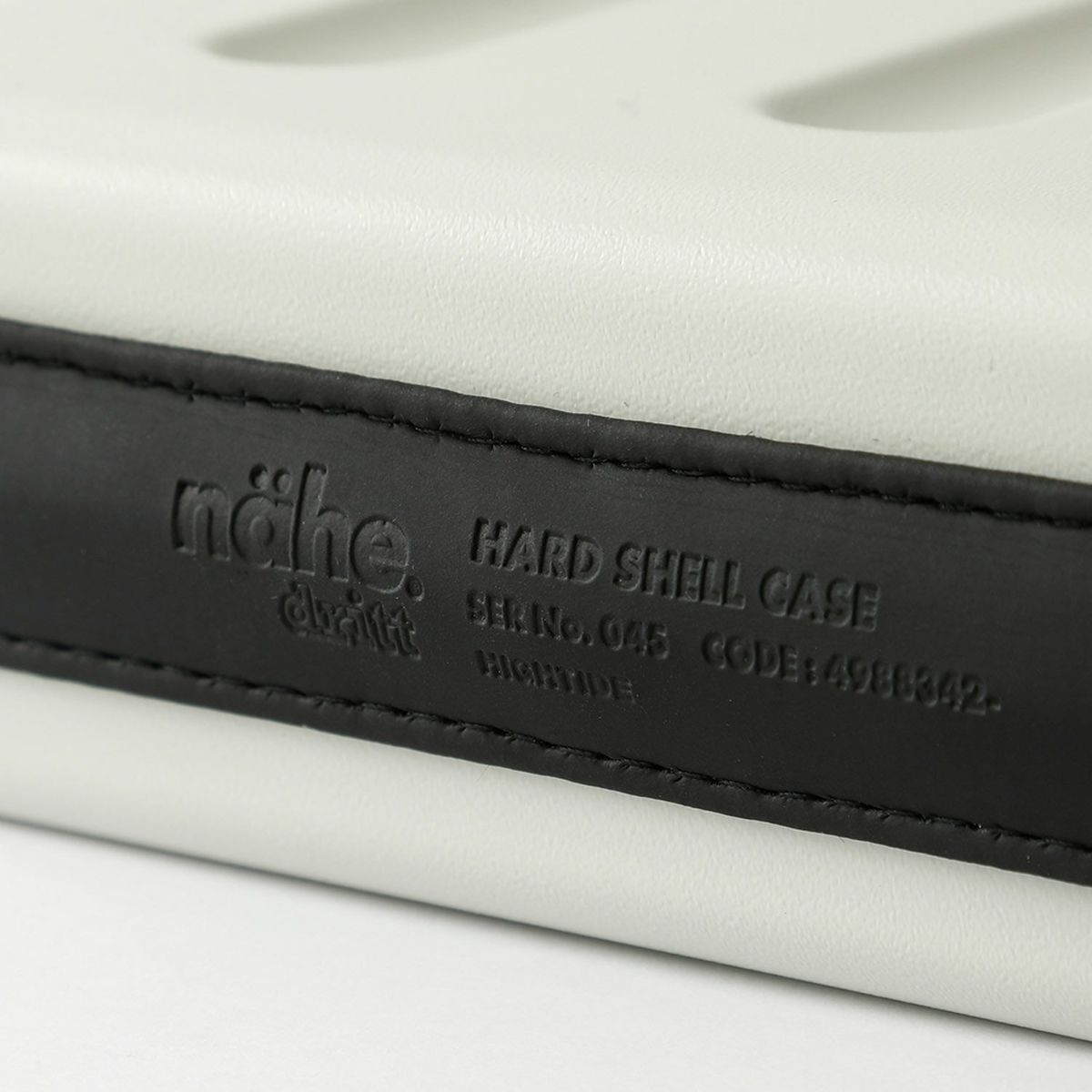Hard Shell Case/ L (NÄHE)