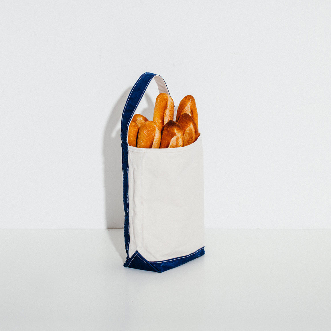 Baguette Tote / TEMBEA